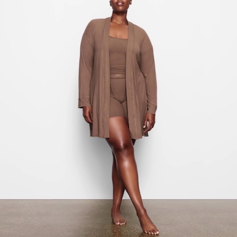Skims soft lounge robe
